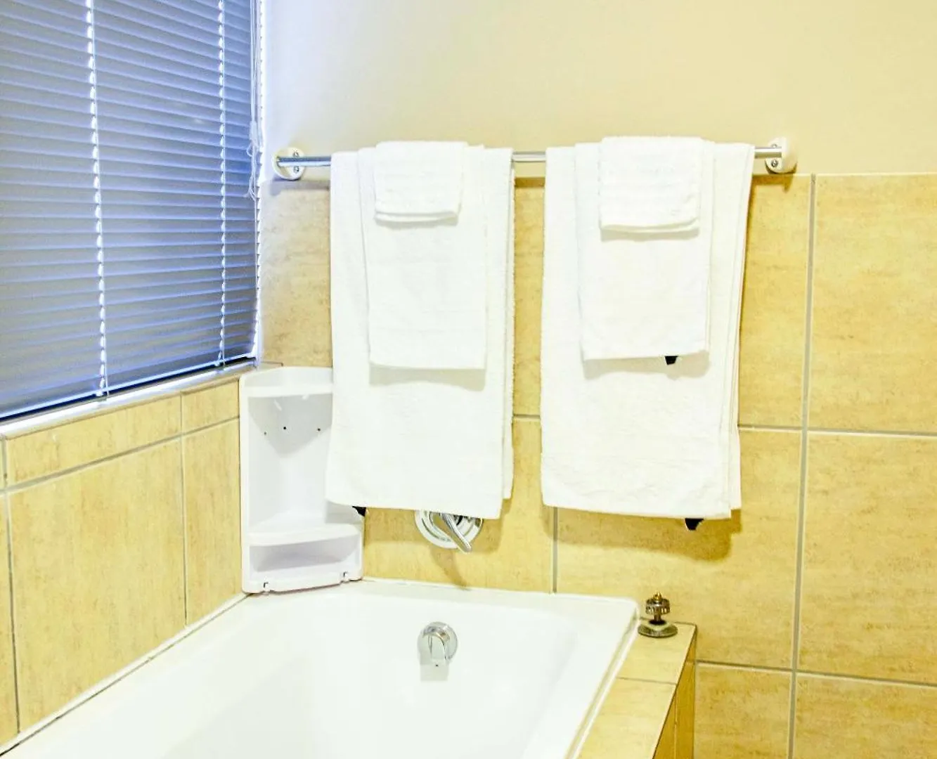 80 Kendal Guest House Bellville